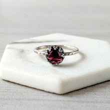 Load image into Gallery viewer, Vintage-Inspired Garnet Ring