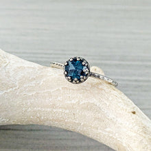 Load image into Gallery viewer, Sterling Silver Rose Cut Kyanite Vintage Crown Ring: Essential Gemstones