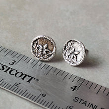 Load image into Gallery viewer, Egyptian Star Flower Sterling Silver Stud Earrings