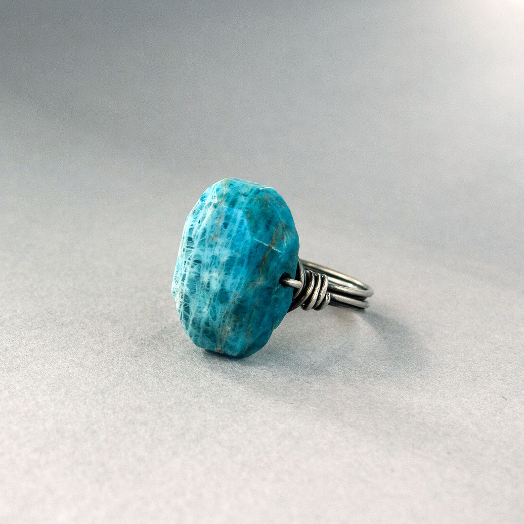 Express Your Truth Talisman: Apatite Faceted Oval Nugget Ring