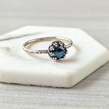 Load image into Gallery viewer, Sterling Silver Rose Cut Kyanite Vintage Crown Ring: Essential Gemstones
